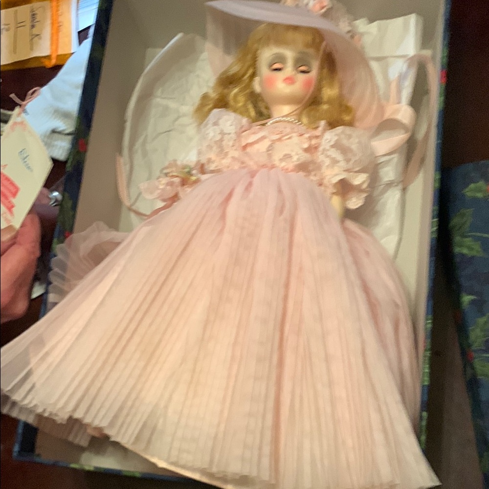•Elise a madame Alexander Doll